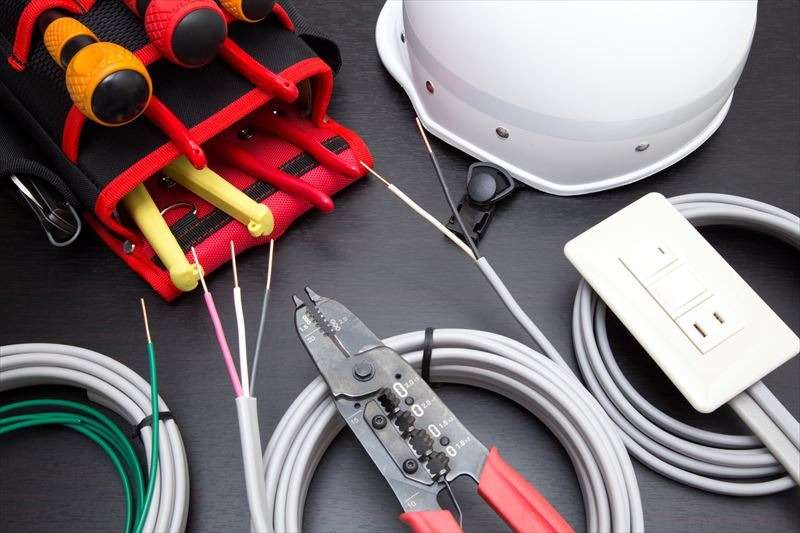 電気工事の安全対策に欠かせないアイテム